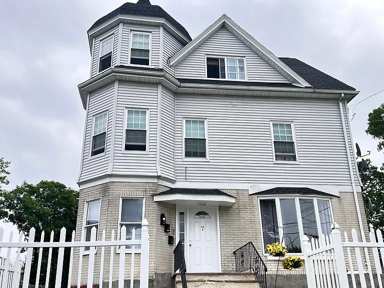 7 Robinson St #1A — Photo 14