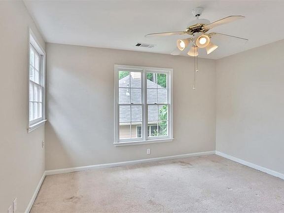 4th image of 125 Parkerwood Way