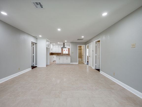 4th image of 413 N Cleveland Ave