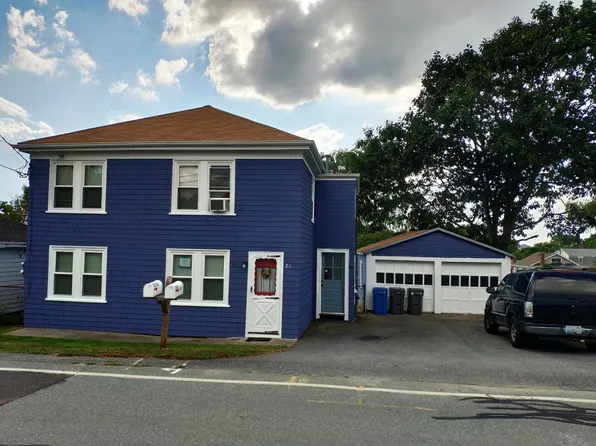 211 Wolcott Ave #1, Middletown, RI 02842