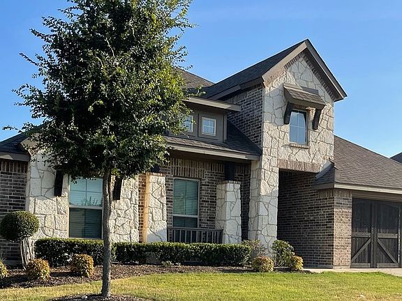 3rd image of 528 Harvest Grove Dr