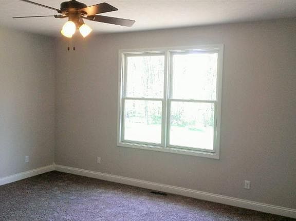 4th image of 361 Falcon Hill Way