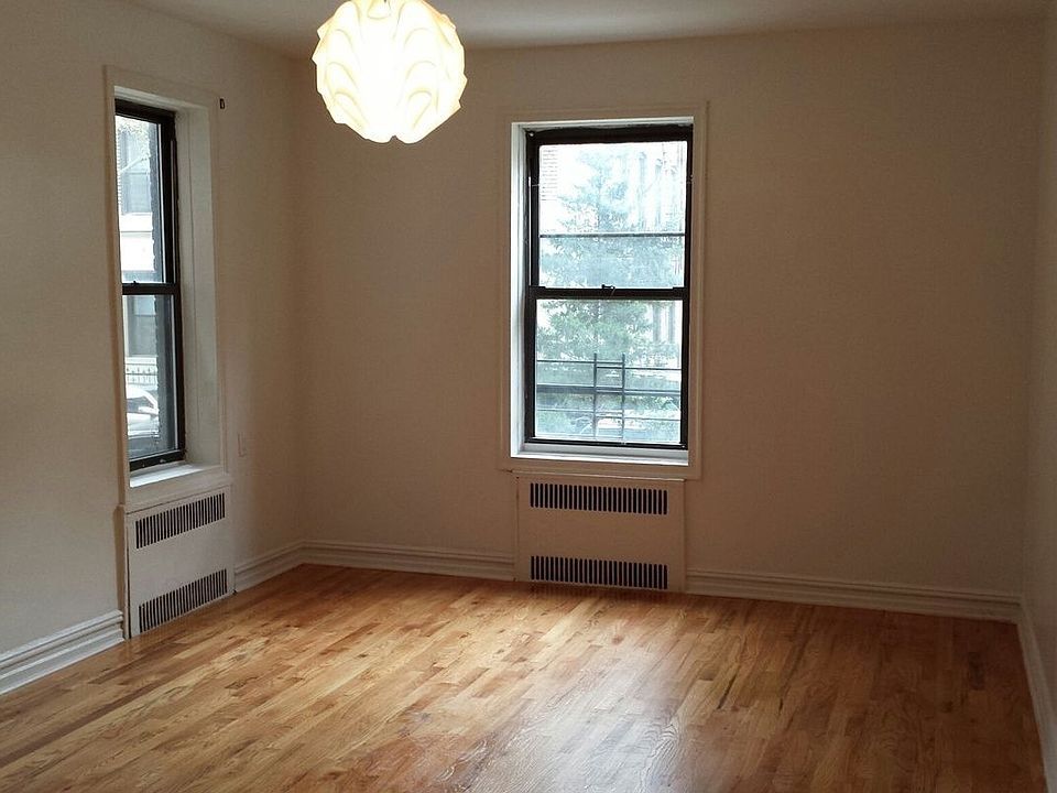 2nd image of 72-10 37th Ave #602