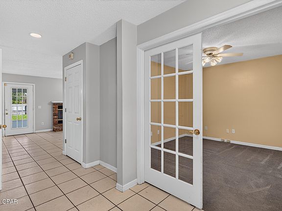 4th image of 8137 Betty Louise Dr