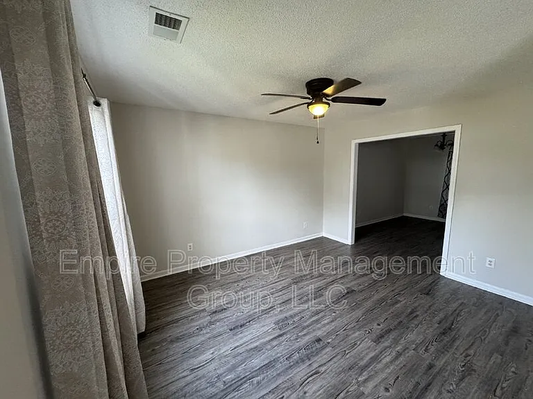 66 Sand Oak Ct — Photo 5