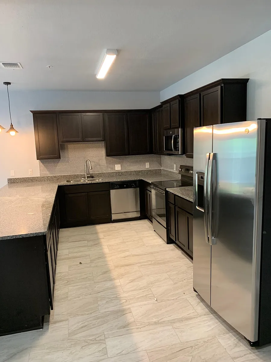 Photo 2 of 13 - 10503 West Ave #3105 - San Antonio, TX Building Photo - 10503 West Ave #3105