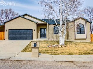 33 Altadena Dr, Pueblo, CO 81005