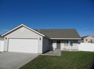 5827 Saddle Creek Ln, Pasco, WA 99301
