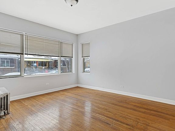 3rd image of 7204 S Cornell Ave #1