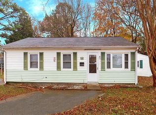 1015 Rollins Cir, Hampton, VA 23663