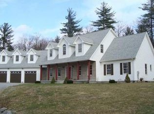 55 Woodland Way, Russell, MA 01071