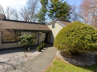 894 Heritage Vlg #B, Southbury, CT 06488