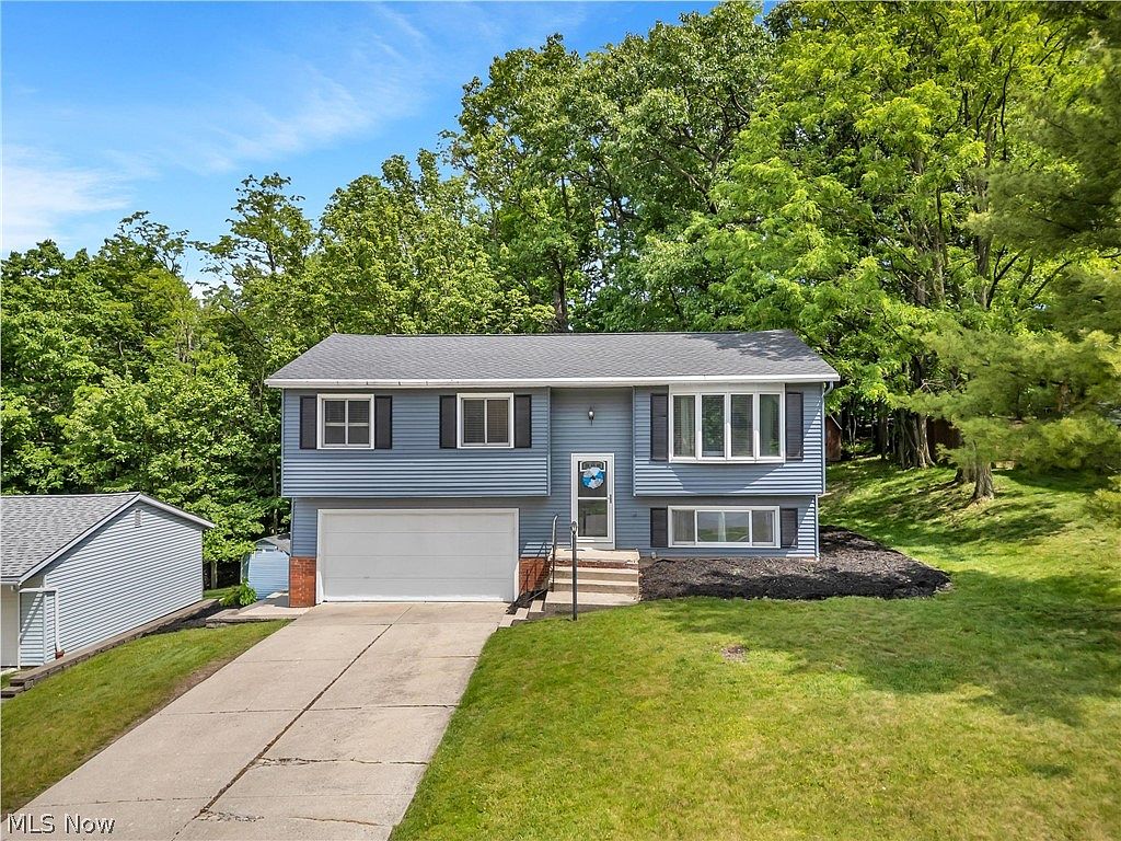 M ichi 9412 Munich Dr, Parma, OH 44130 | Zillow