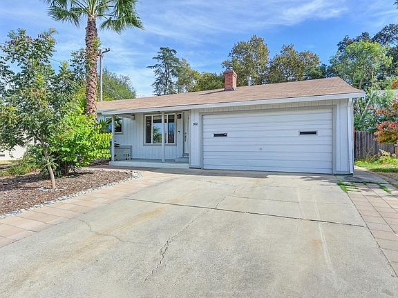 2nd image of 2452 Moraine Circle