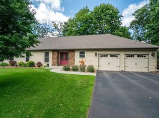 3806 Woodcrest Ct, Eau Claire, WI 54701