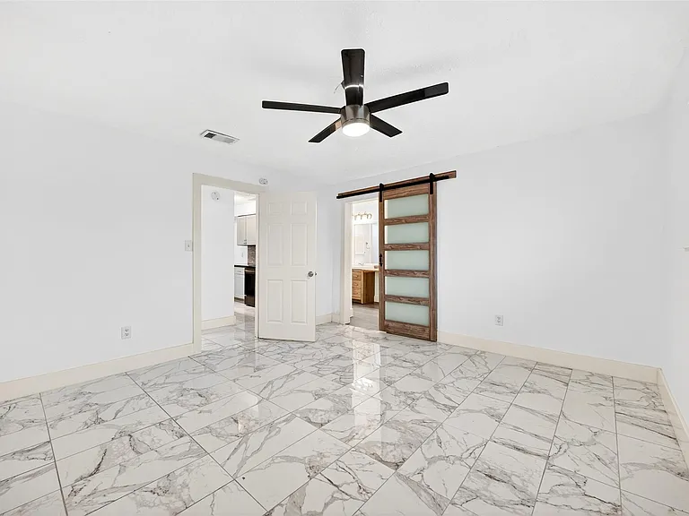 16134 Highlander Dr — Photo 24