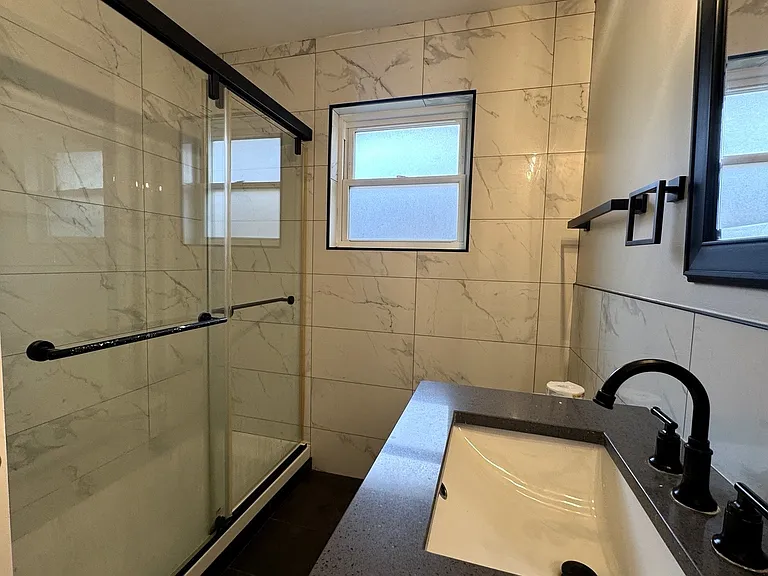 1215 Balmoral Ave #2 — Photo 7