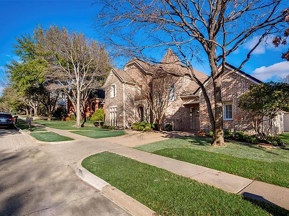 3rd image of 4660 Biltmoore Dr