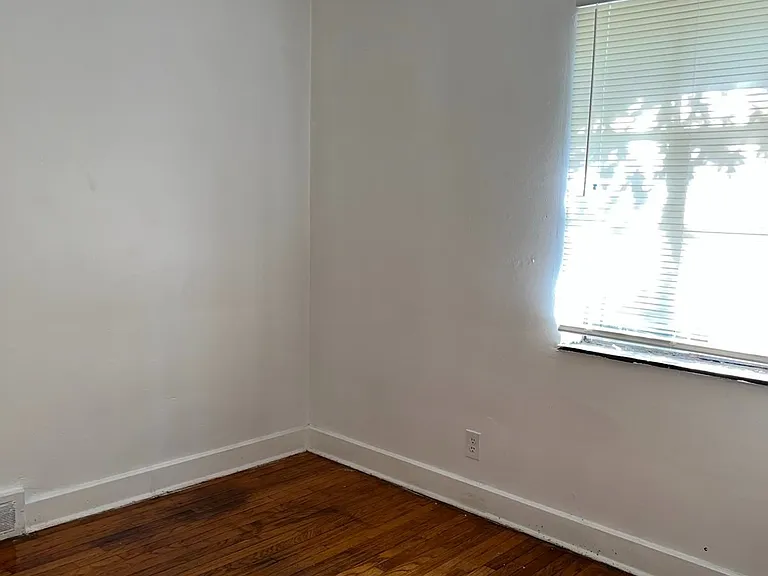 9311 Bedford St — Photo 7