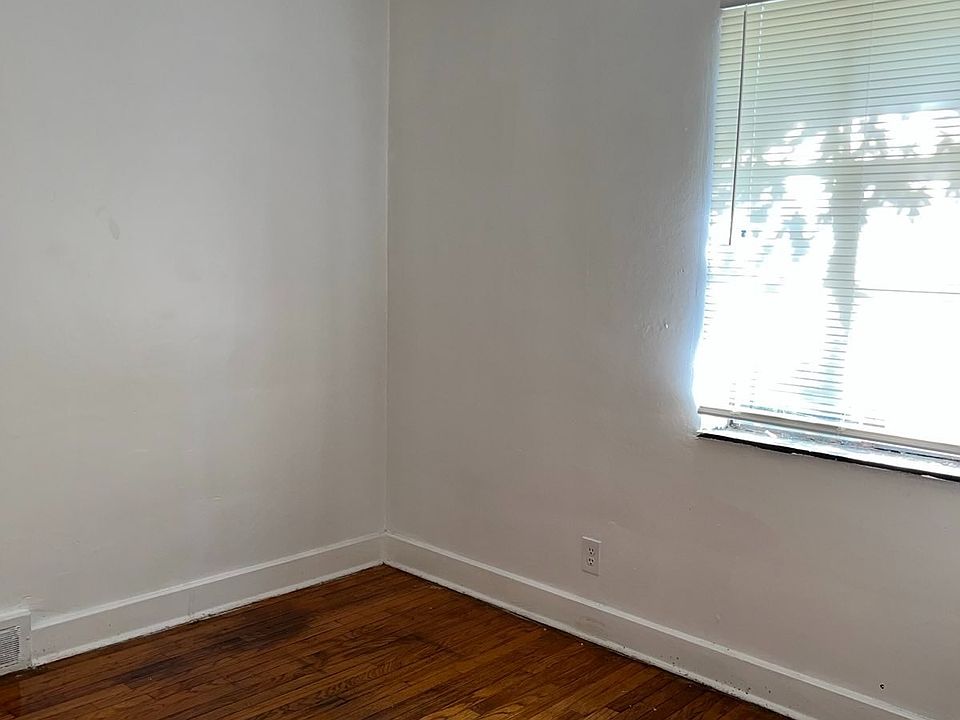 9311 Bedford St, photo 7