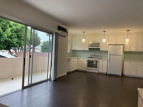 1678 Federal Ave #3 Photo 1