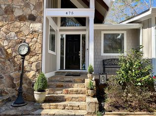 475 Sassafras Ln, Roswell, GA