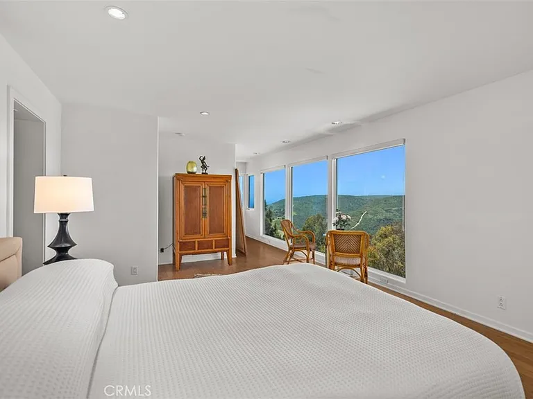 1415 Skyline Dr — Photo 15