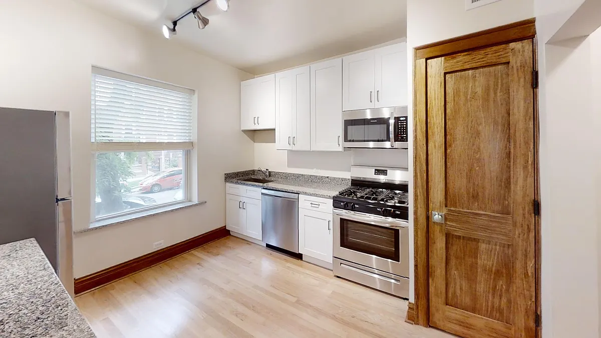 Building Photo - 4903 N Whipple St #2W