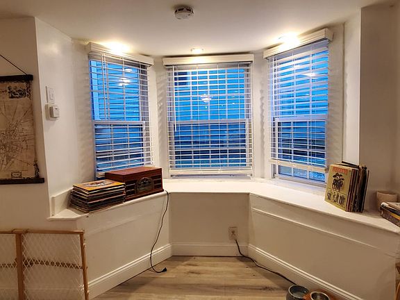3rd image of 68 Caroline St #1