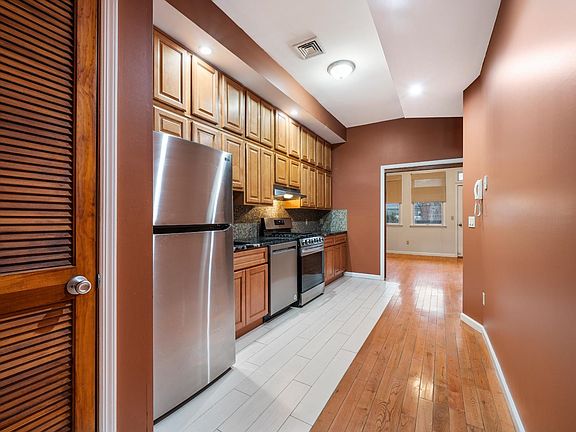 5th image of 54 Monitor St APT 3B