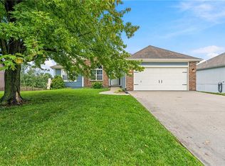 9101 NE 110th St, Kansas City, MO 64157