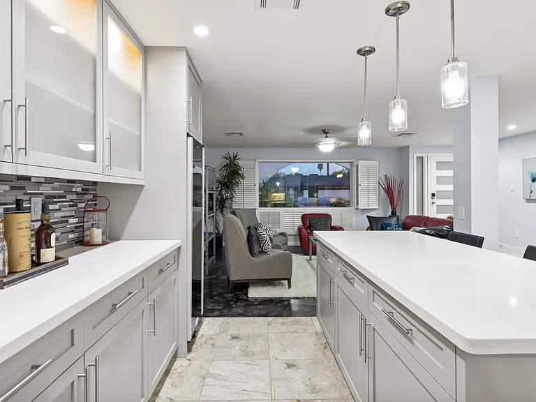 2532 E Desert Cove Ave — Photo 22