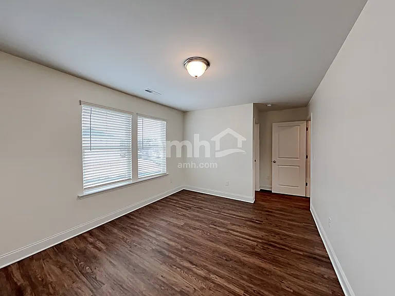 2121 Laurel Village Cir — Photo 22