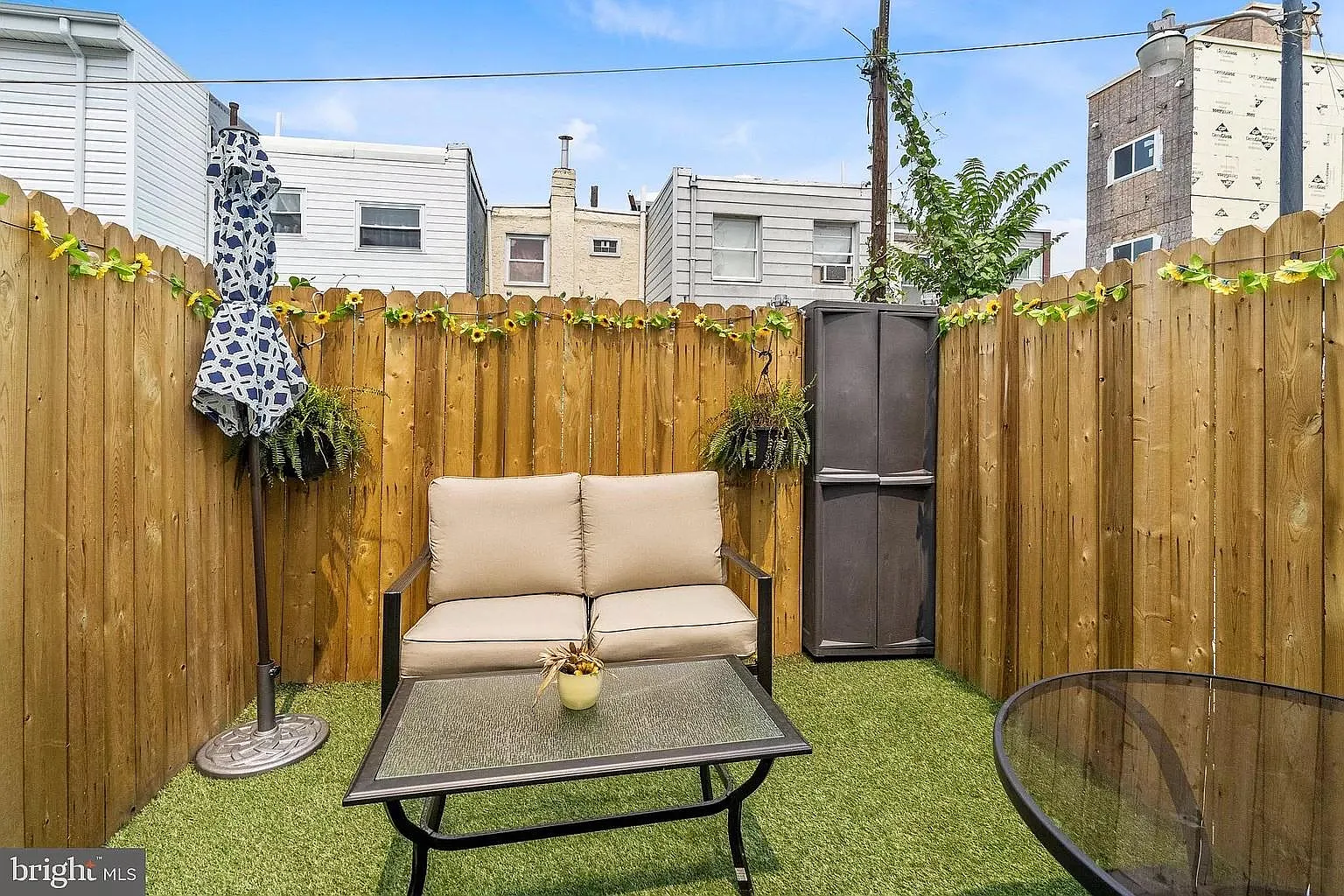 2 bed, 900 sqft, $1,635 — Photo 2
