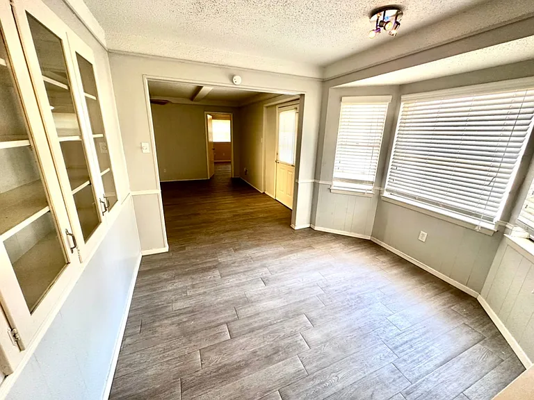 1114 Johnson St — Photo 5