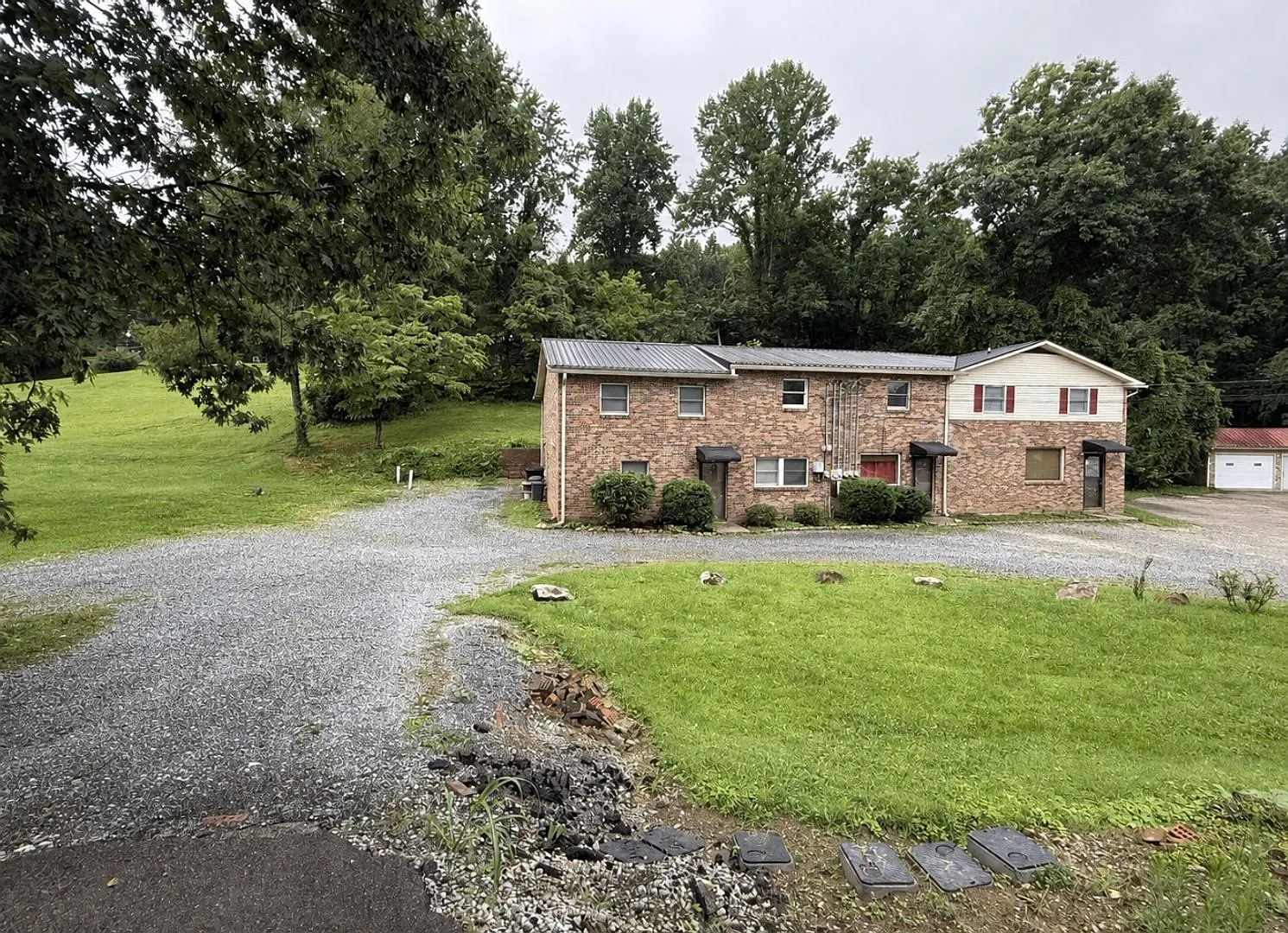 2506 Elizabethton Highway — Photo 1