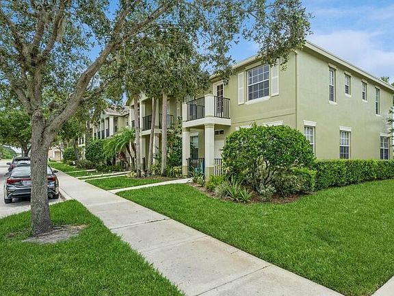 3rd image of 2170 SE Grand Drive