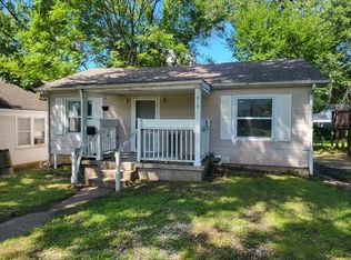 1910 S Overton Ave, Independence, MO 64052