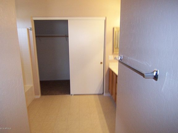3rd image of 10648 E Forge Ave