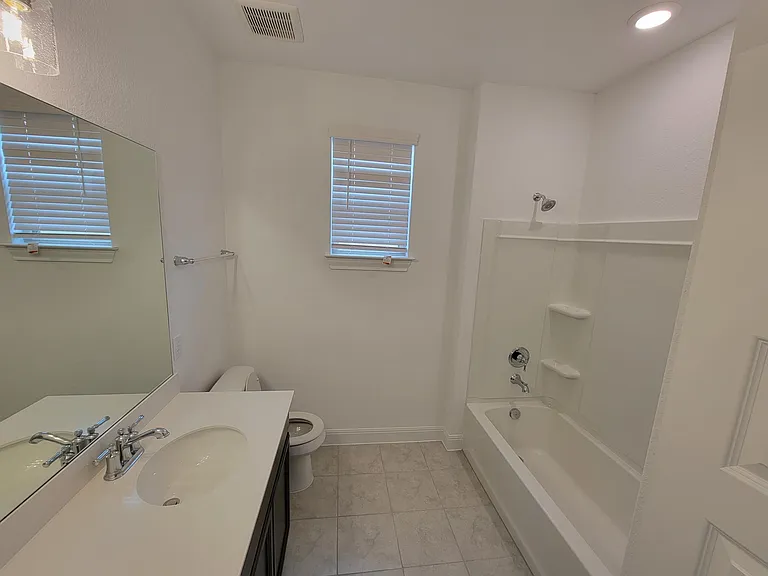 11011 Strawberry Roan Dr — Photo 16