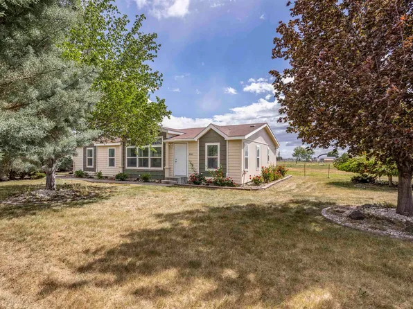 34507 S Finley Rd, Kennewick, WA 99337