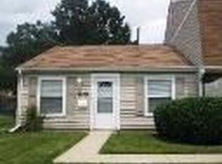 608 Bryn Mawr Ct, Schaumburg, IL 60194