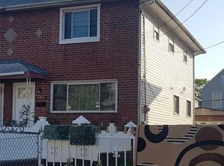 11518 Lincoln St, South Ozone Park, NY 11420