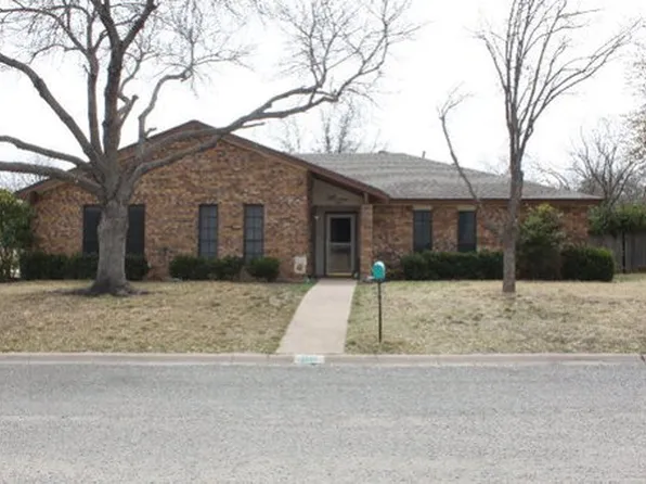 3201 Timber Ridge Dr, San Angelo, TX 76904
