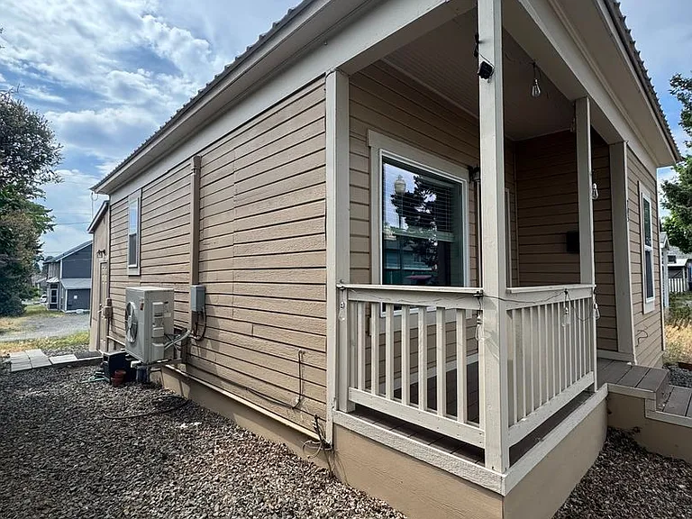 705 N Water St — Photo 19