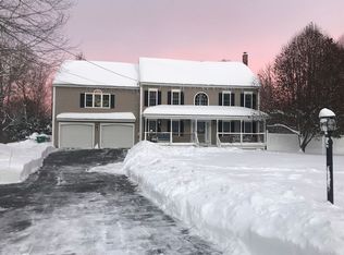 20 Cavil Mill Rd, Fremont, NH 03044