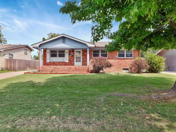 2416 W Sunnybrook St, Wichita, KS 67217