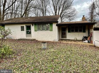 3 Sunset View Dr, Glen Mills, PA 19342