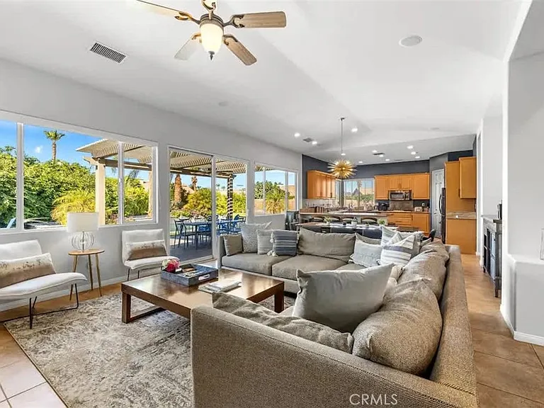 44260 Via Coronado — Photo 11