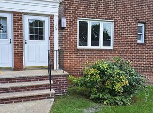 172 Arlo Rd #A, Staten Island, NY 10301